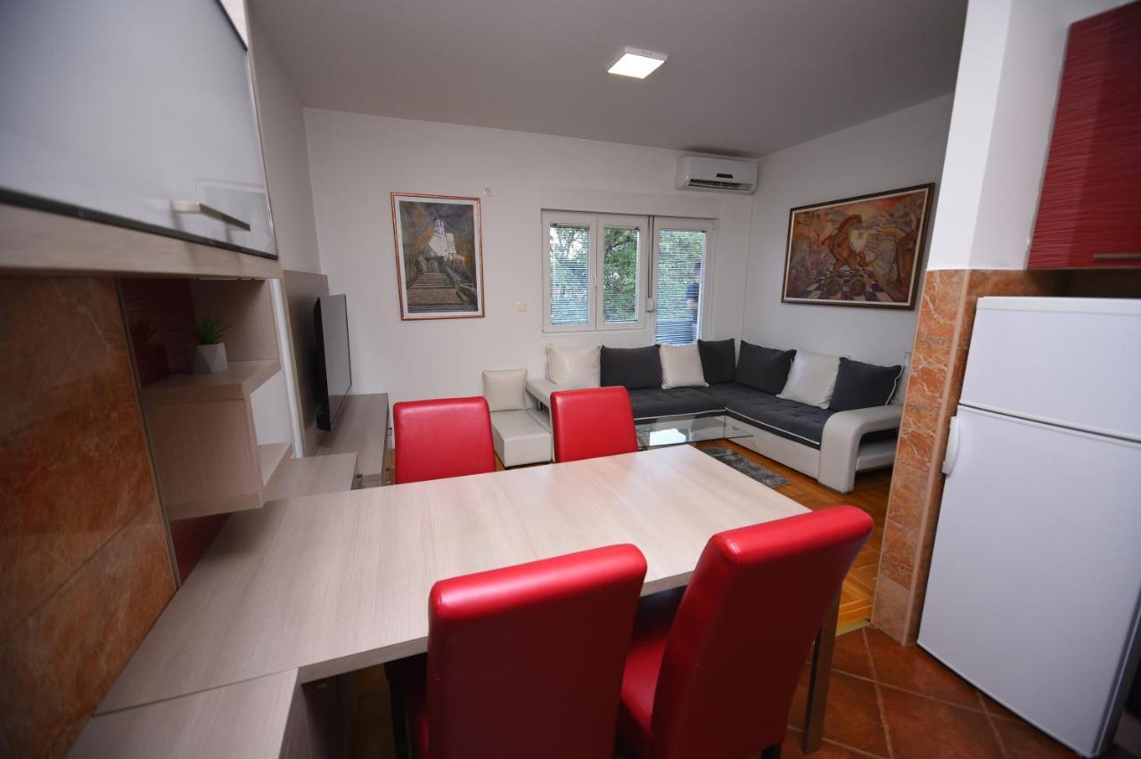 New Apartment Located In The Heart Of Niksic. Extérieur photo
